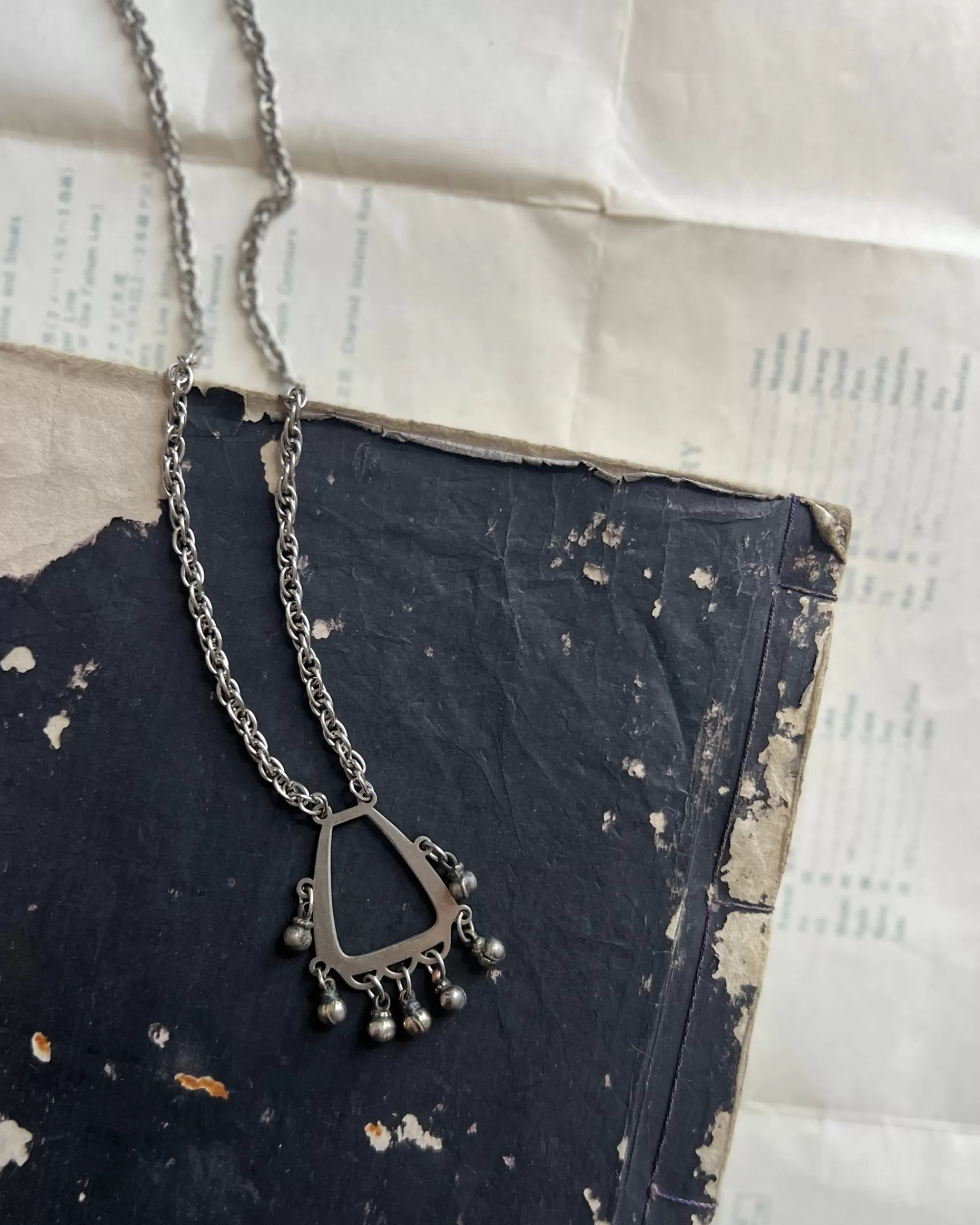 Best modern marcel : Vintage Pendant Necklace