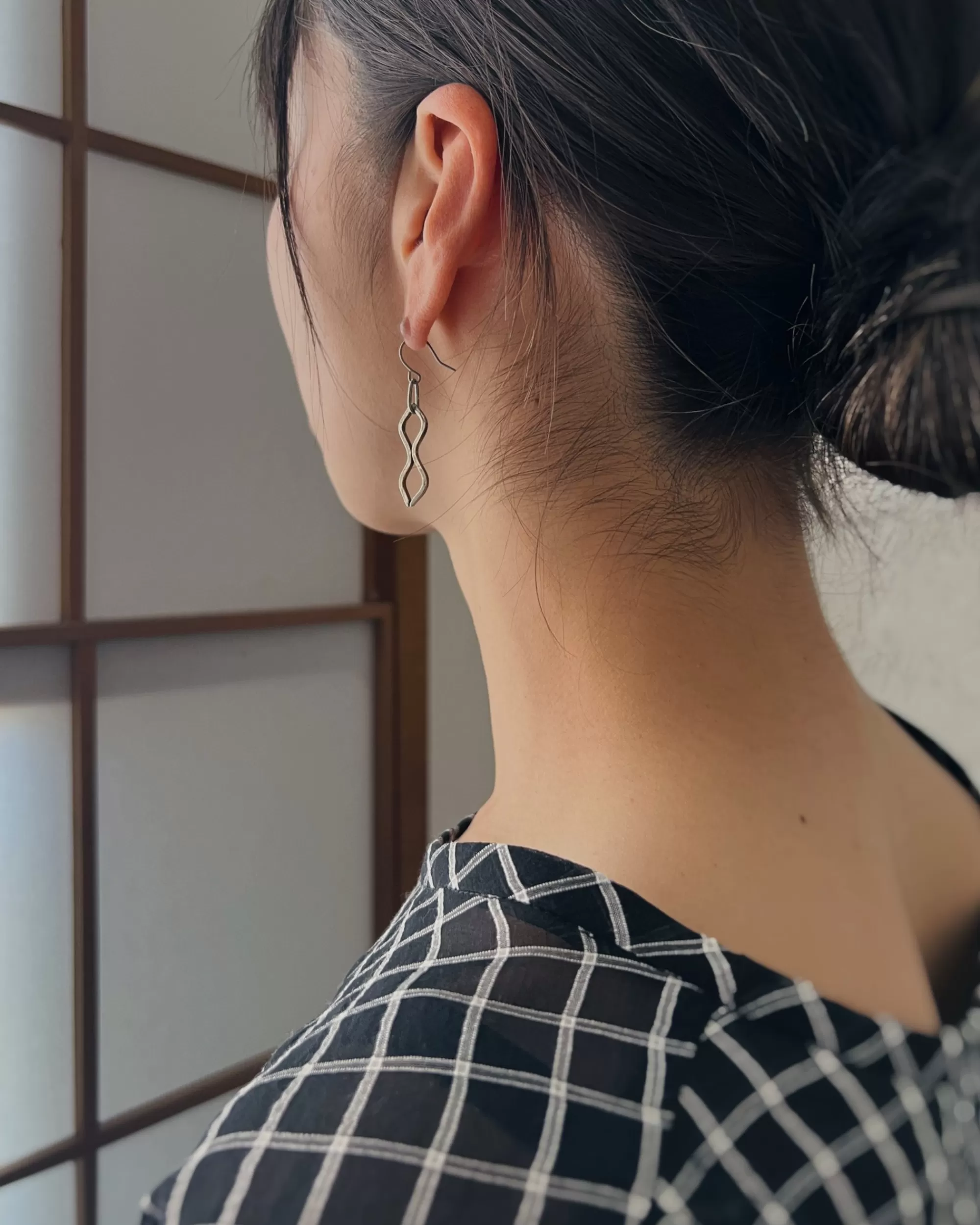 Hot modern marcel : Vintage Silver Earrings