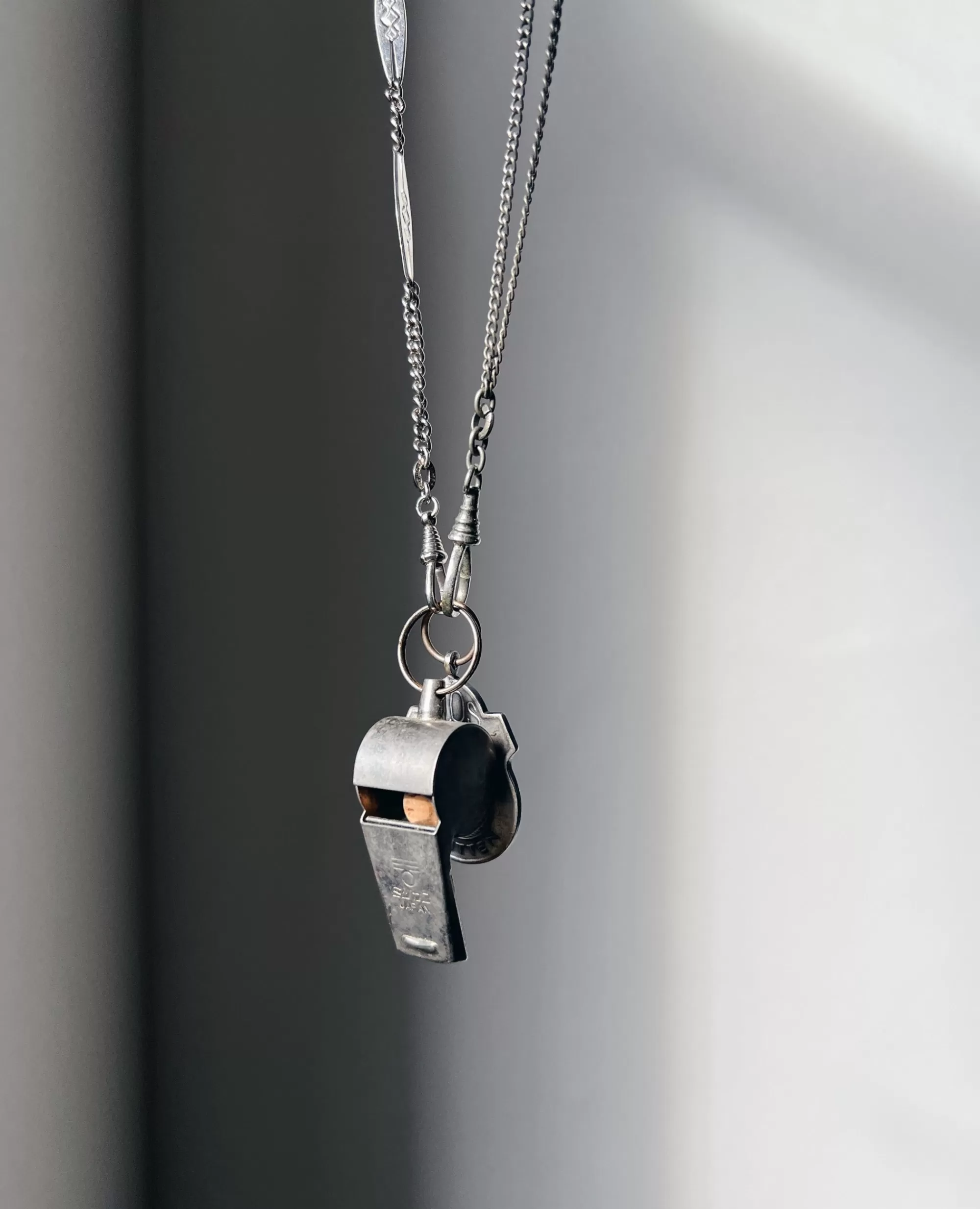 Fashion modern marcel : Vintage Whistle Necklace