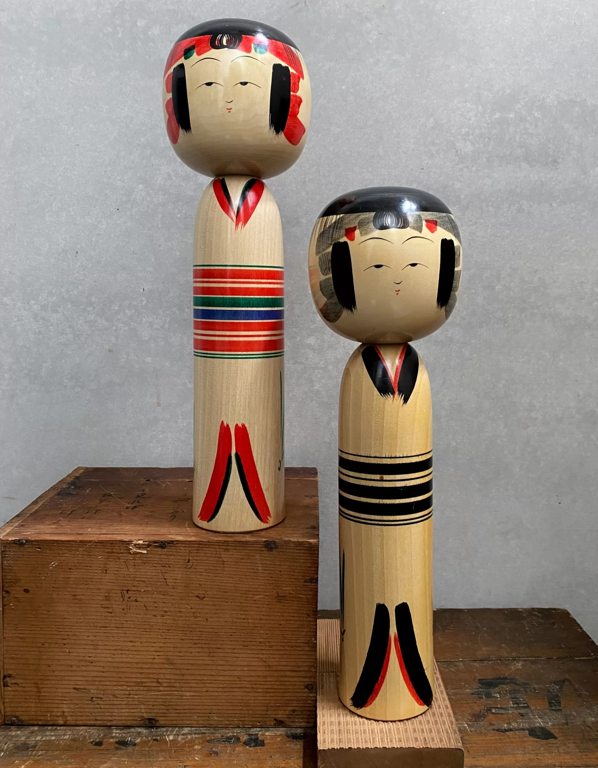 Online the maker Vintage Japanese Ceremonial Kokeshi Duo